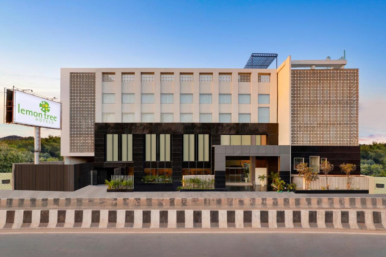 Lemon Tree Hotel Agra Shikohabad Exterior photo