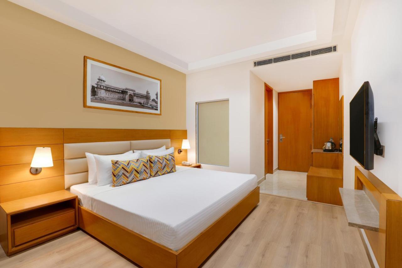Lemon Tree Hotel Agra Shikohabad Exterior photo
